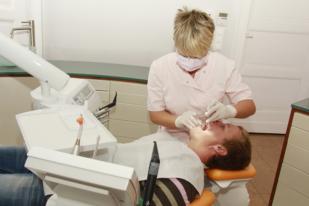 Fogínysorvadás kezelése lézerrel A Móricz Dentalban