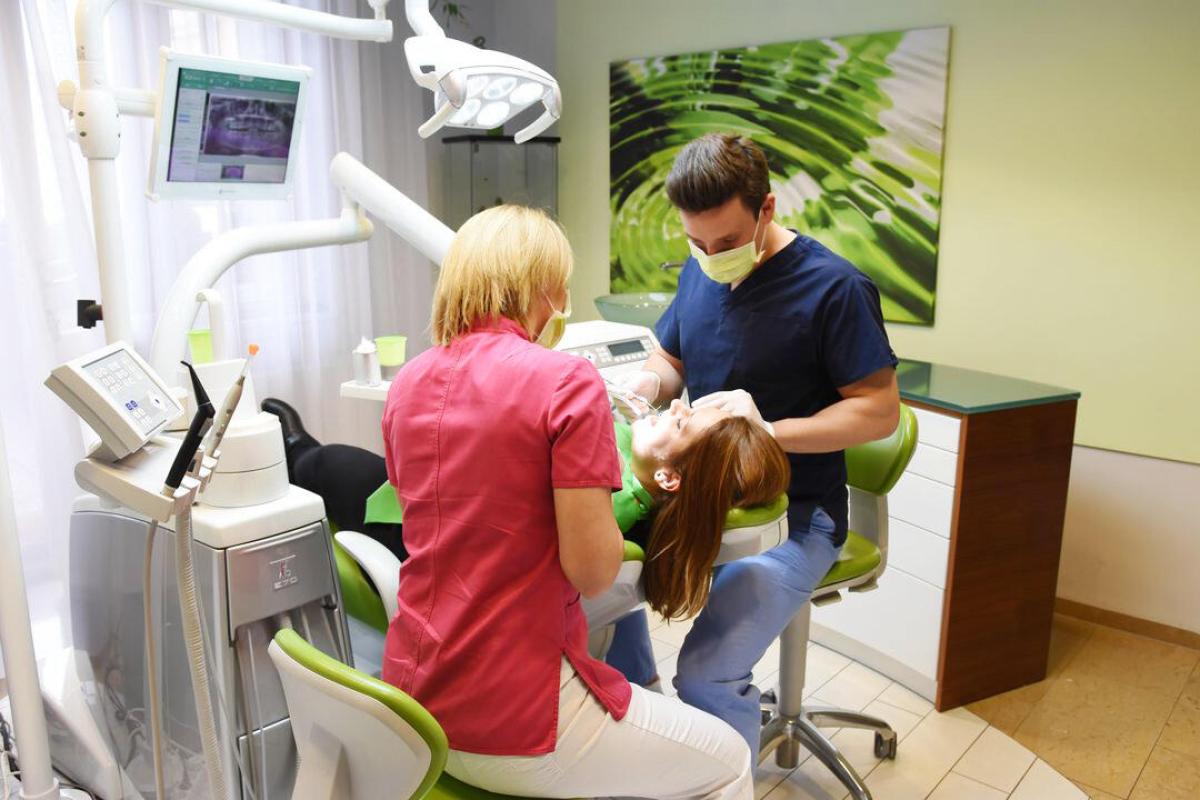 Pourquoi c’est dans votre intérêt de choisir le cabinet dental Móricz Dental pour vos implants?