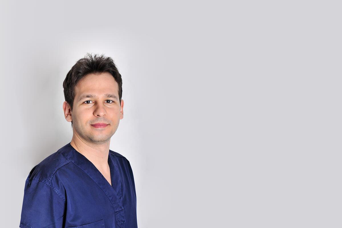 Dr. Zsombor Vécsey dentist