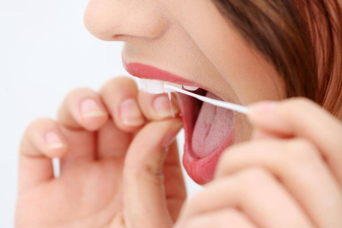 Vérző fogíny kezelése - Hogyan lehetséges a vérző fogíny kezelése hatékonyan? Alábbi cikkünkben hasznos tanácsokat osztunk meg a vérző fogíny kezelésével kapcsolatban, amik segíthetnek megoldani a problémát, kezelni a helyzetet.
