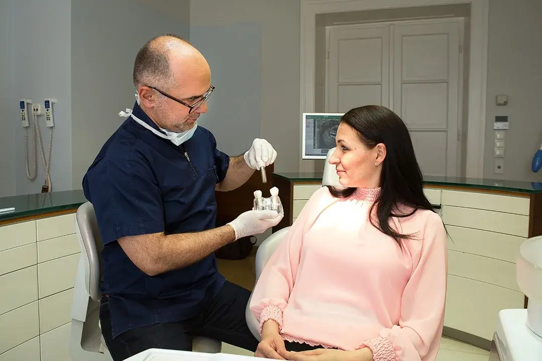 Implantációs konzultáció a Móricz Dentalnál