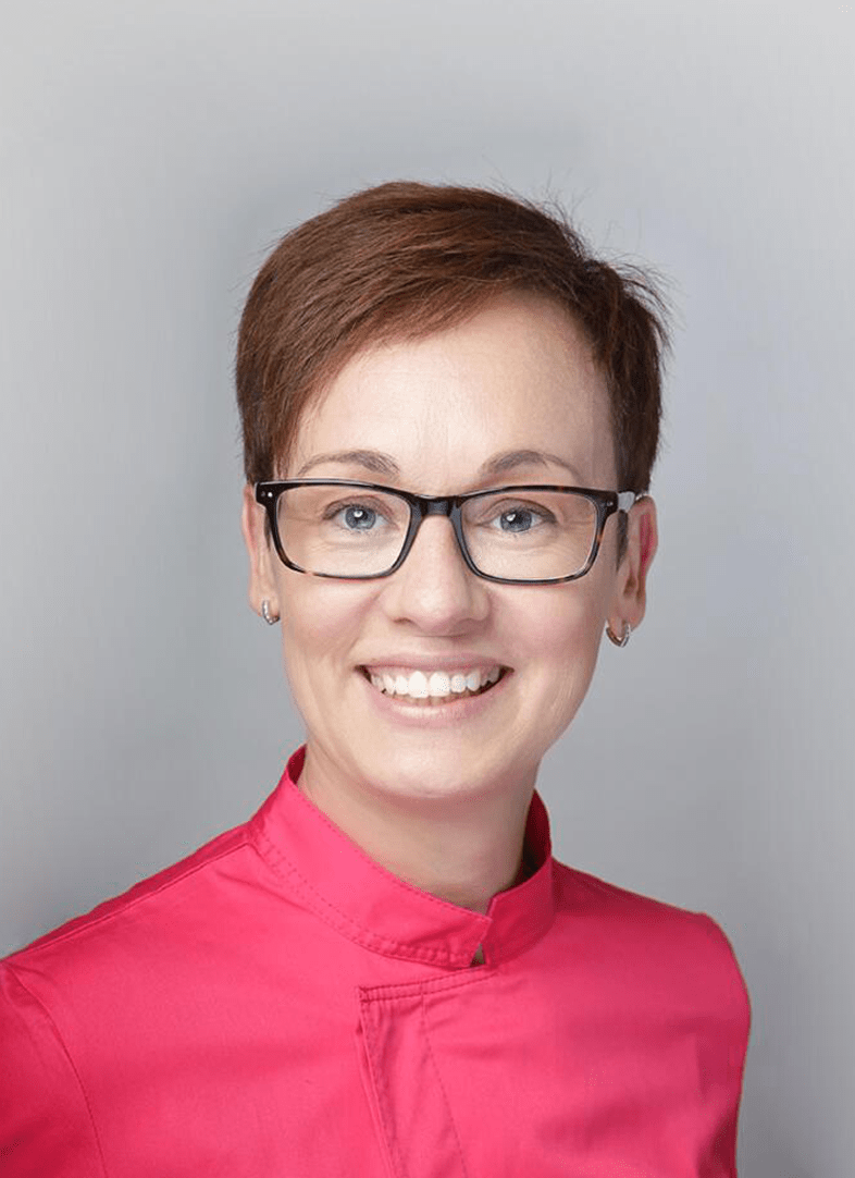 Dr. Gábor Anita parodontológus szakorvos