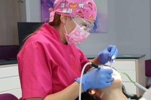 Ultrahangos fogkőleszedés - Móricz Dental Fogászat