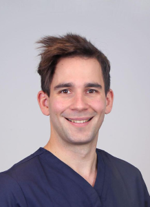 Dr. Dézsi Balázs fogorvos - Móricz Dental Fogászat